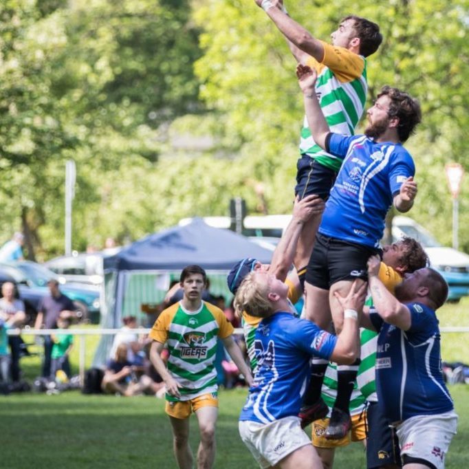 Wir wachsen! Unser Rugby Team jetzt mit einer „Old-Boys Mannschaft“, die Silver-Tigers.