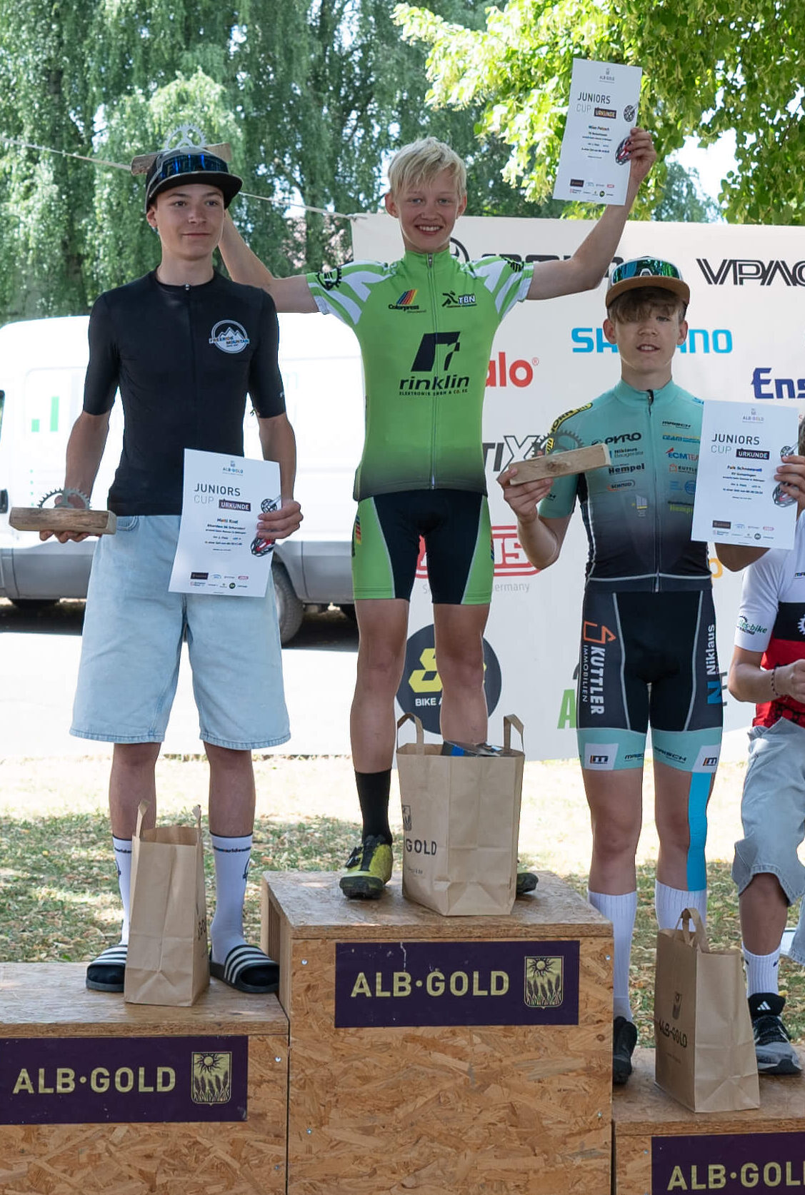 Milan Pietzsch gewinnt das Rennen Milan Pietzsch gewinnt das Rennen
