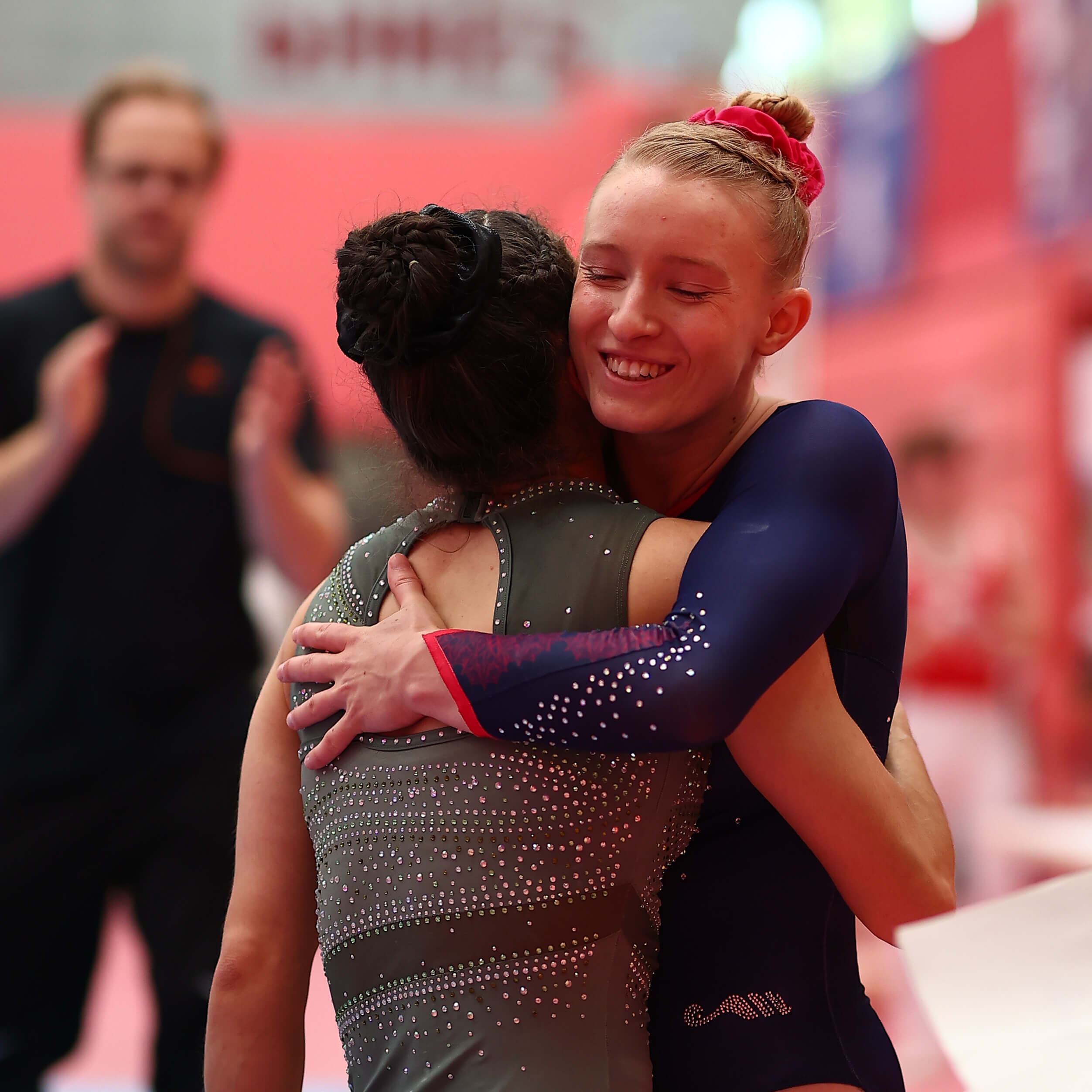 Annika Jooss und Tabea Preisendanz nach gelungener Übung