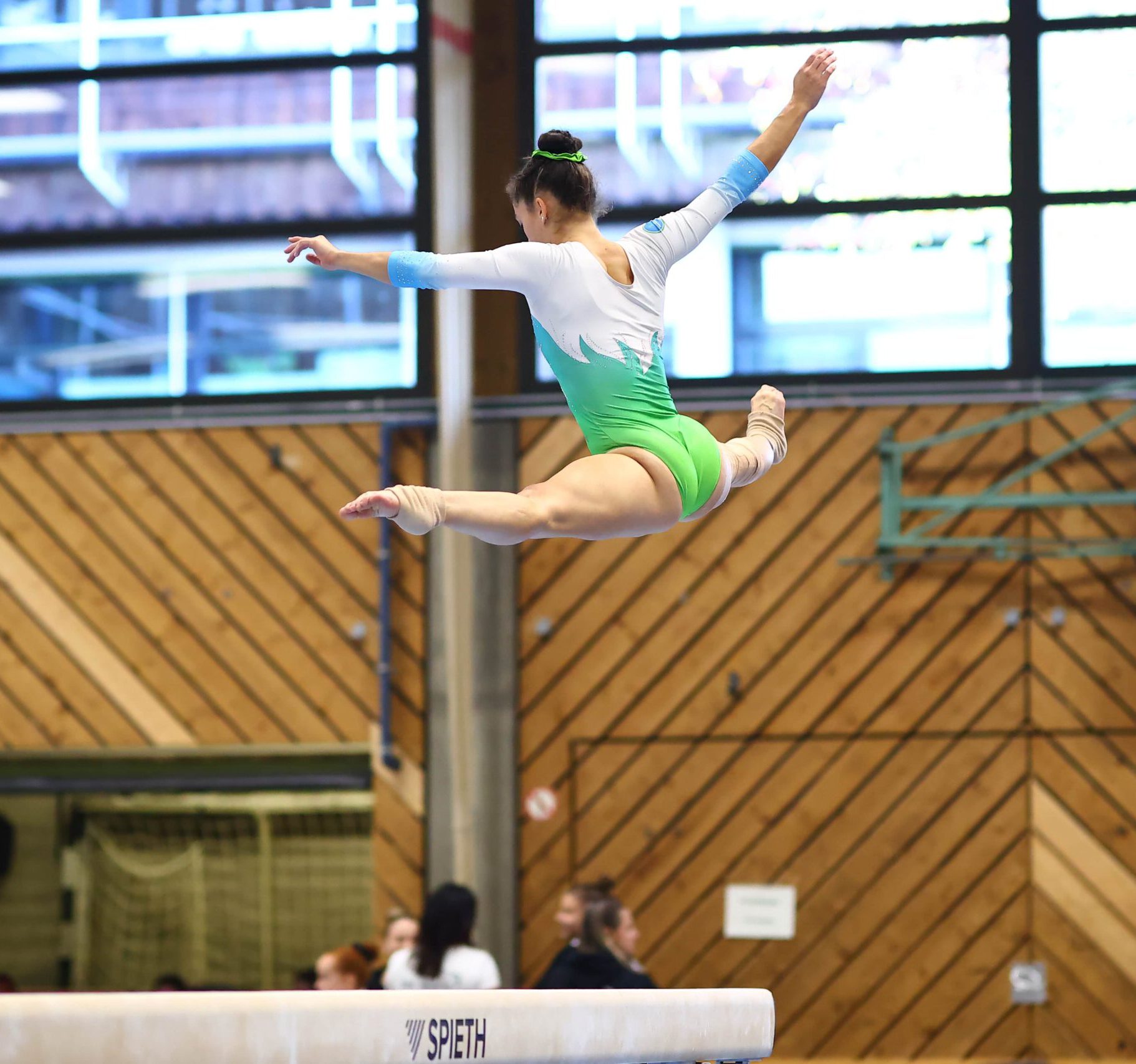 Tabea Preisendanz mit grandioser Balkenübung Tabea Preisendanz mit grandioser Balkenübung