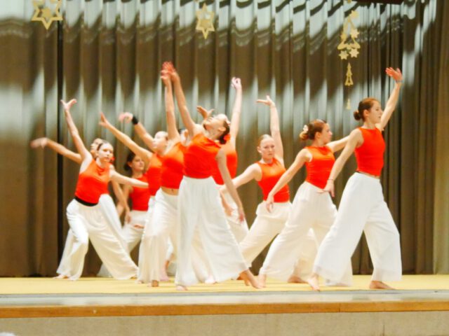 Turnerinnen zeigen tolle Auftritte beim Adventsnachmittag