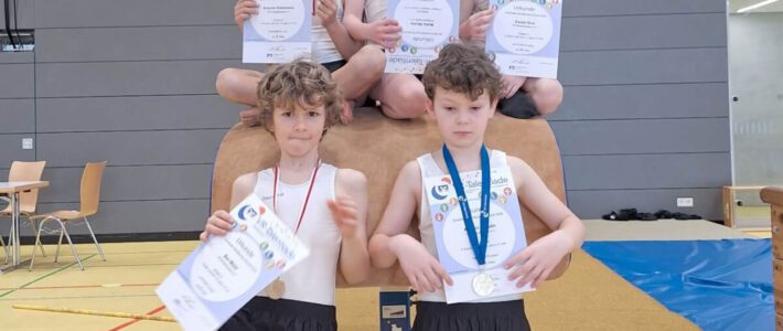 Gaufinale Nellingen: TBN Jugendturner präsentieren sich in neuen weißen Trikots und höchst erfolgreich Gaufinale Nellingen: TBN Jugendturner präsentieren sich in neuen weißen Trikots und höchst erfolgreich