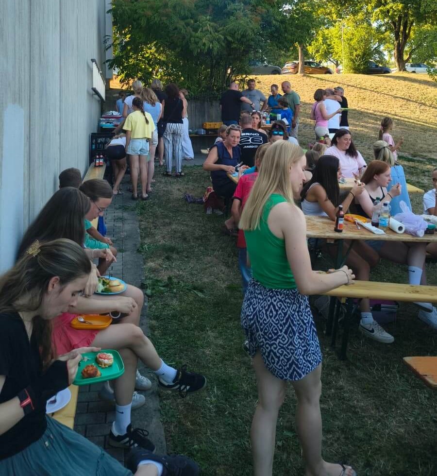 Abschluss des ersten Halbjahrs beim Sommerfest der Turn- und Rope-Skipping-Abteilung